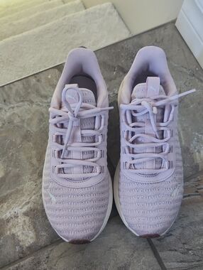 Puma Women's Light Lavender Knit Training Sneakers